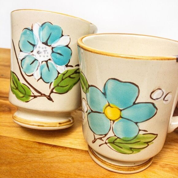 Pair Vintage Sunnycraft Sunny Collection Floral Stoneware Pedestal Coffee Mugs - Picture 2 of 8
